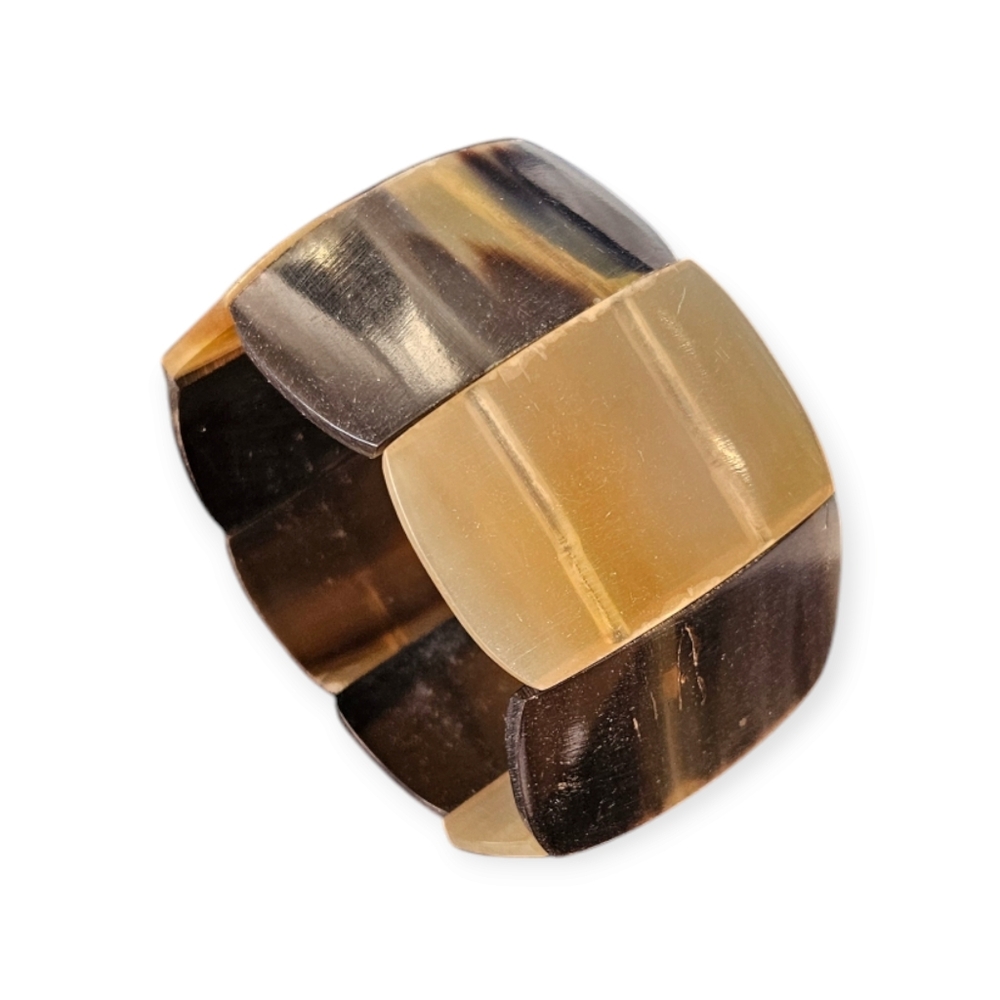 Golden Mabe Shell Bracelet